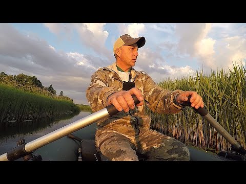 Видео: Щука на раттлин в июне на реке Хотча