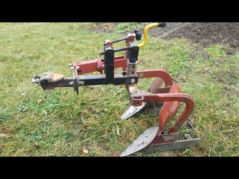 Видео: Мотоблок МТЗ. Про Плуг
