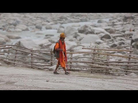 Видео: Страшная авиакатастрофа в Гималаях. Непал. Мир наизнанку - 2 серия, 8 сезон