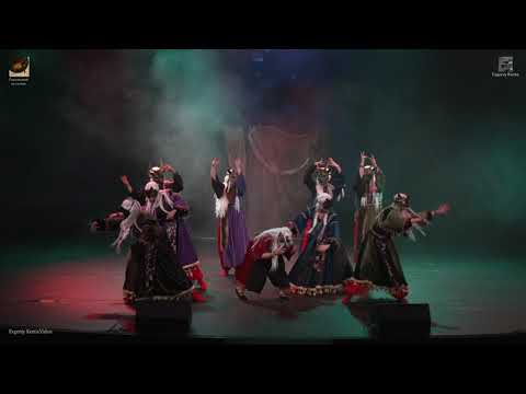 Видео: Action defile - Олений талисман - Wine Leaf, Creta, Zlata aga, Сип, meroyoru, Alua, Ling, Lanfi,