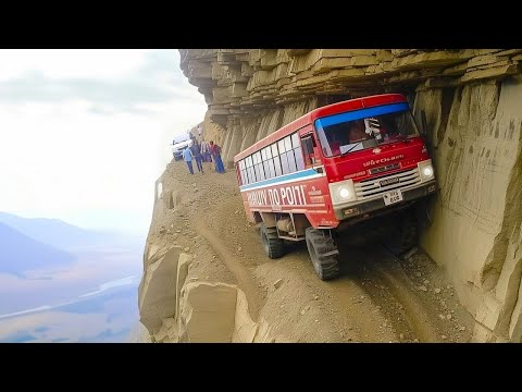 Видео: Самая Опасная Дорога в Мире - Дорога Смерти