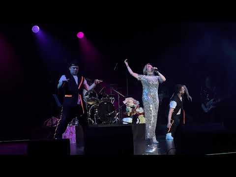 Видео: Vegas City Hall !!! Москва ! Концерт Live ! Татьяна Буланова Хиты 90х + Новая Песня !!! Магия !!!