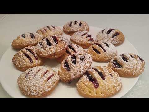 Видео: МЯГКОЕ ПЕЧЕНЬЕ со СЛИВАМИ. ПРОСТО и ВКУСНО..