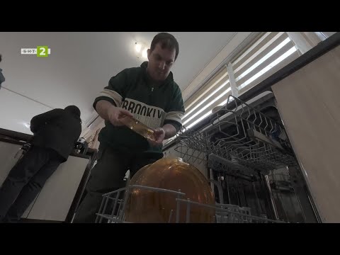 Видео: Как може да се преодолее стигмата към хората с увреждания? - "Малки истории", 29.10.2025