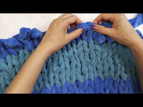 Видео: Вяжем коврики руками без спиц и крючка
