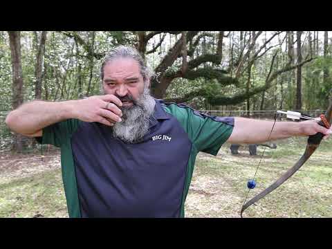 Видео: Как целиться и стрелять из традиционных луков — Метод прицеливания