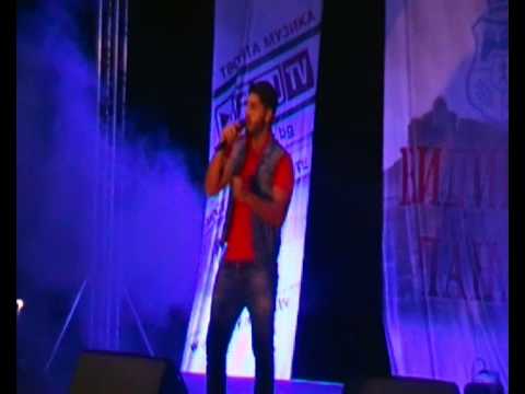 Видео: Фики - Беше обич *live* (Видински панаир 2015)