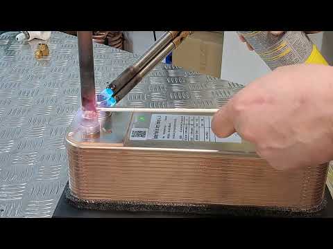 Видео: Как самостоятельно припаять медную трубу к нержавеющей стали пластинчатого теплообменника