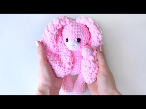 Видео: Зайчик крючком из плюшевой пряжи. Подробный МК