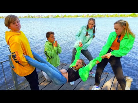 Видео: КОГО БРОСИЛИ В РЕКУ !!! НАШЛИ ПРЕДАТЕЛЯ!!