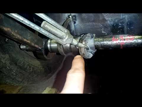 Видео: Навеска на самодельный мини трактор часть 1