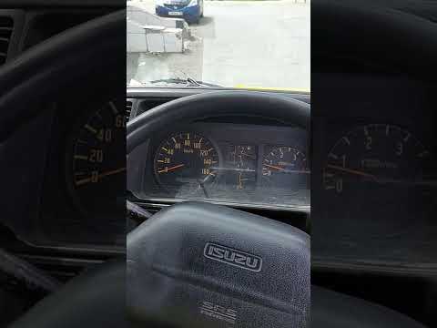 Видео: Isuzu Elf 4hg1 не пойму почему дымит.