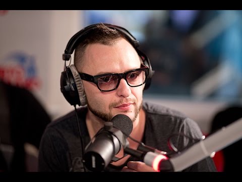 Видео: Звери - Микки (LIVE @ Авторадио)