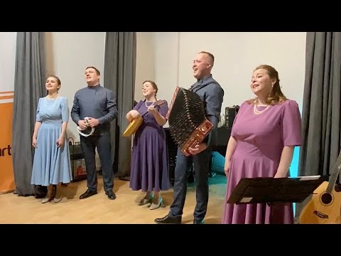 Видео: Душевно поют ❤️ Я за деревню побегу | Два колечка | Крапива – ансамбль ПТАШИЦА