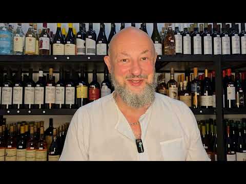 Видео: Винная коллекция на винной полке