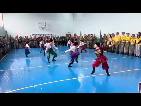 Видео: Бойовий гопак Фаворит Обухів