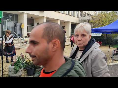 Видео: Бяла роза и китка песни (Самоковско хоро) - Галя Гильова 