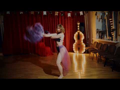 Видео: Номер с веерами