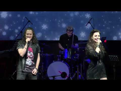 Видео: Егоров, Минина - Звенит Январская Вьюга (31.12.2022, Москва)