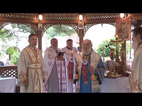 Видео: Патријарх Иринеј на Велику Госпојину богослужио у Манастиру Раковица