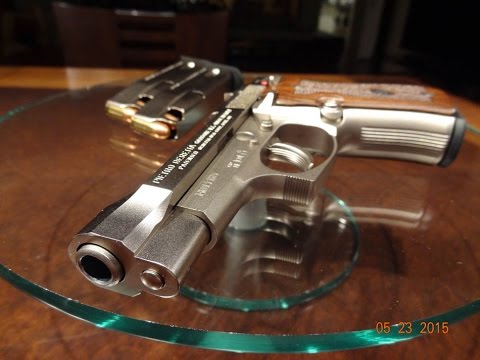 Видео: Beretta 84FS Cheetah - Беретта 84ФС Гепард - распaковка, обзор