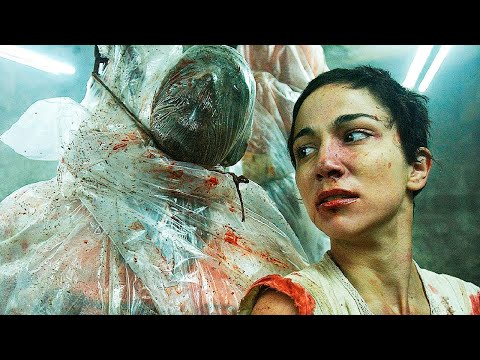 Видео: Компания остановилась на ночь в отеле, которым заправляет жуткая семейка