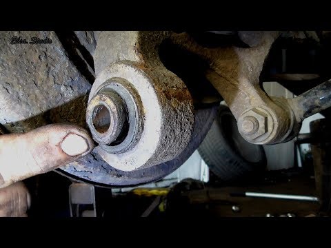 Видео: Замена нижнего сайлентблока кулака Chevrolet Captiva