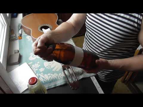 Видео: Рецепт шеллака и подготовка гитары к покрытию шеллаком(видео №769).