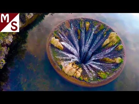 Видео: 10 САМЫХ СТРАННЫХ ДЫР на ЗЕМЛЕ