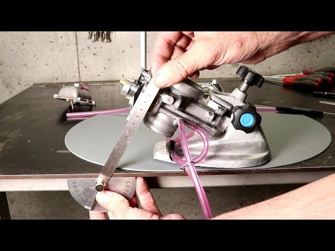 Видео: Измерение и регулировка высоты поплавка карбюратора - Keihin PWK 38 Air Striker Short с STIC