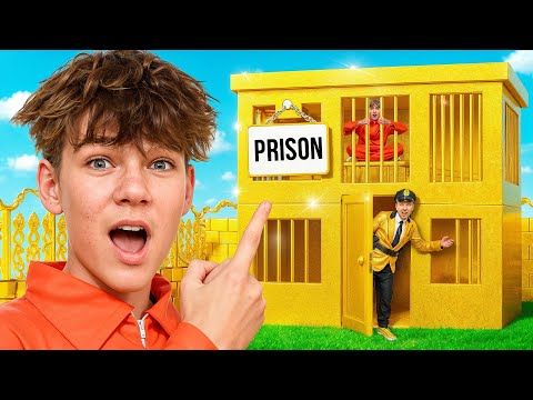 Видео: ПОБЕГ из Золотой Тюрьмы!