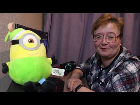 Видео: РЕАКЦИЯ МАМЫ НА [МУККА - ДЕВОЧКА С КАРЕ (Official video)]