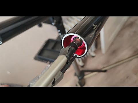 Видео: Смазки для лучшей работы вилки, ТО воздушной вилки на примере RockShox
