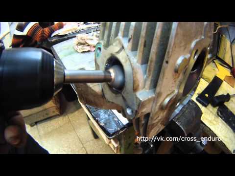 Видео: Motoland XR 250 доработка головки и коллектора (часть 1)