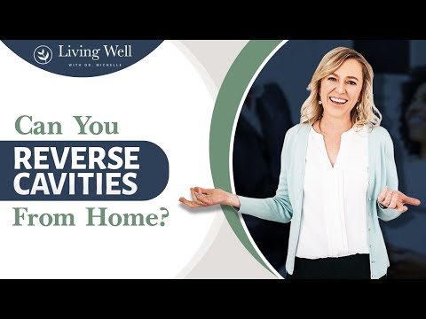 Видео: Как естественным образом обратить вспять кариес зубов