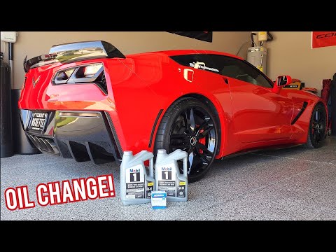 Видео: ЗАМЕНА МАСЛА НА C7 CORVETTE Z51 STINGRAY!