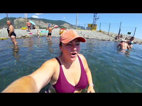 Видео: #АНАПА МЫ В ОТКРЫТОМ МОРЕ НА ЯХТЕ НА БОЛЬШОМ УТРИШЕ! ДЕЛЬФИНЫ ВЫПРЫГИВАЮТ ИЗ ВОДЫ! МОРЕ- СКАЗКА!