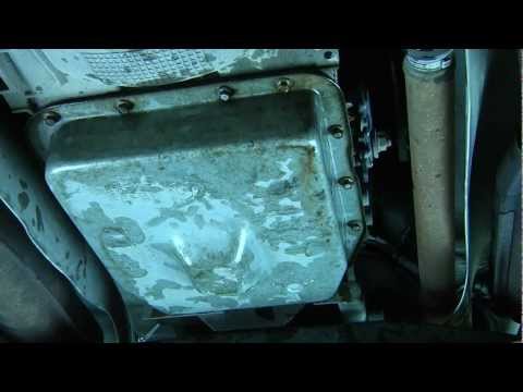 Видео: Обслуживание трансмиссии Ford F150 2001 года (промывка, гидротрансформатор, масляный радиатор, по...