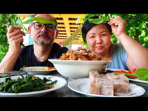 Видео: МУКБАНГ плов, холодец, оливье, салат из джусая!/ О рыбалке и деревенской жизни!/ MUKBANG Uzbek pilaf