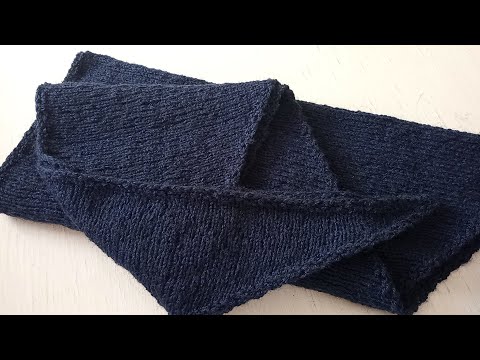 Видео: @MaTusy_About_knitting #knitted_shawl Navy blue baktus Пухнаста шаль для #чарівниці_добра