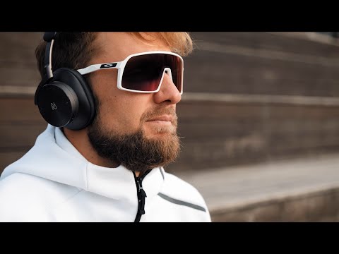 Видео: Илья Слепов и BANG & OLUFSEN. Идеальная пробежка.