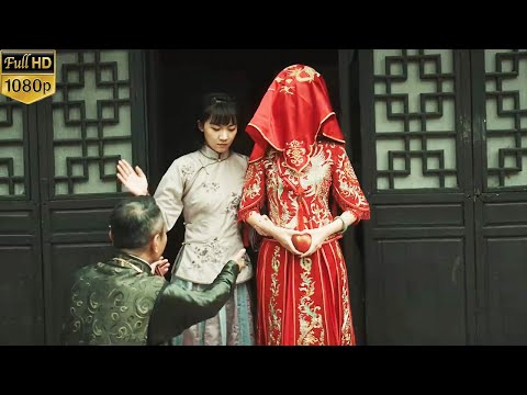 Видео: Чтобы избежать принудительного брака, Золушка выходит замуж за «призрака», который оказывается живым