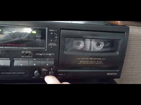 Видео: Обзор на мою кассетную деку Pioneer