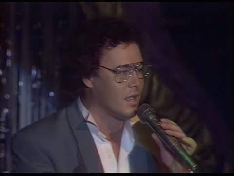 Видео: Михаил Муромов  с песнями "Румянец" и "Ночи в Сочи"