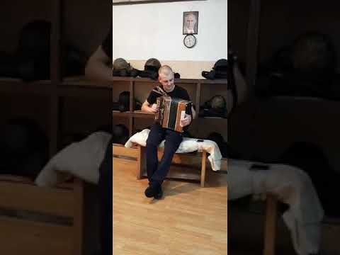 Видео: Ковыляй потихонечку а меня ты забудь..