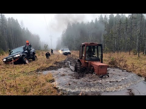 Видео: Турбо-Тракторист против джиперов!