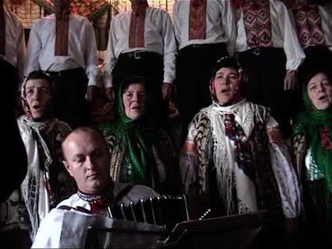 Видео: Яківський народний хор -  Нова радість стала