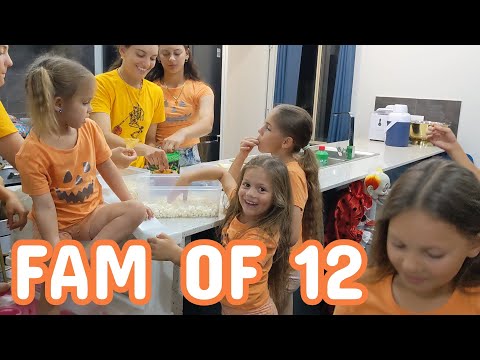 Видео: ПОПКОРН И СНЕЖНЫЕ РОЖКИ НА УЖИН!!!!! СЕМЬЯ ИЗ 12 ЧЕЛОВЕК!!!!!