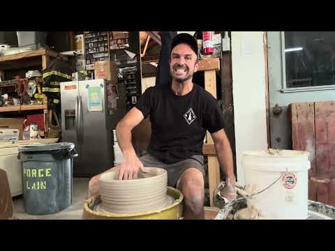 Видео: ПРОРЫВ В ДЕЛЕ ЧАШИ: Как изготовить большую чашу на гончарном круге СЕГОДНЯ, используя метод Ист-Крик