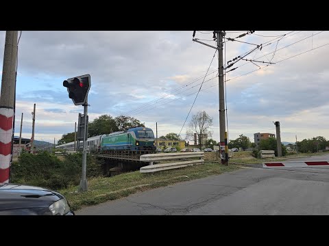 Видео: БВ3624 с 80036 от Бургас за София пристига на гара Казанлък 